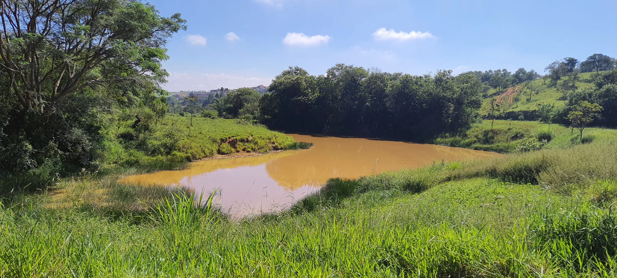 Sitio à venda no bairro Registro em Taubaté/SP.
