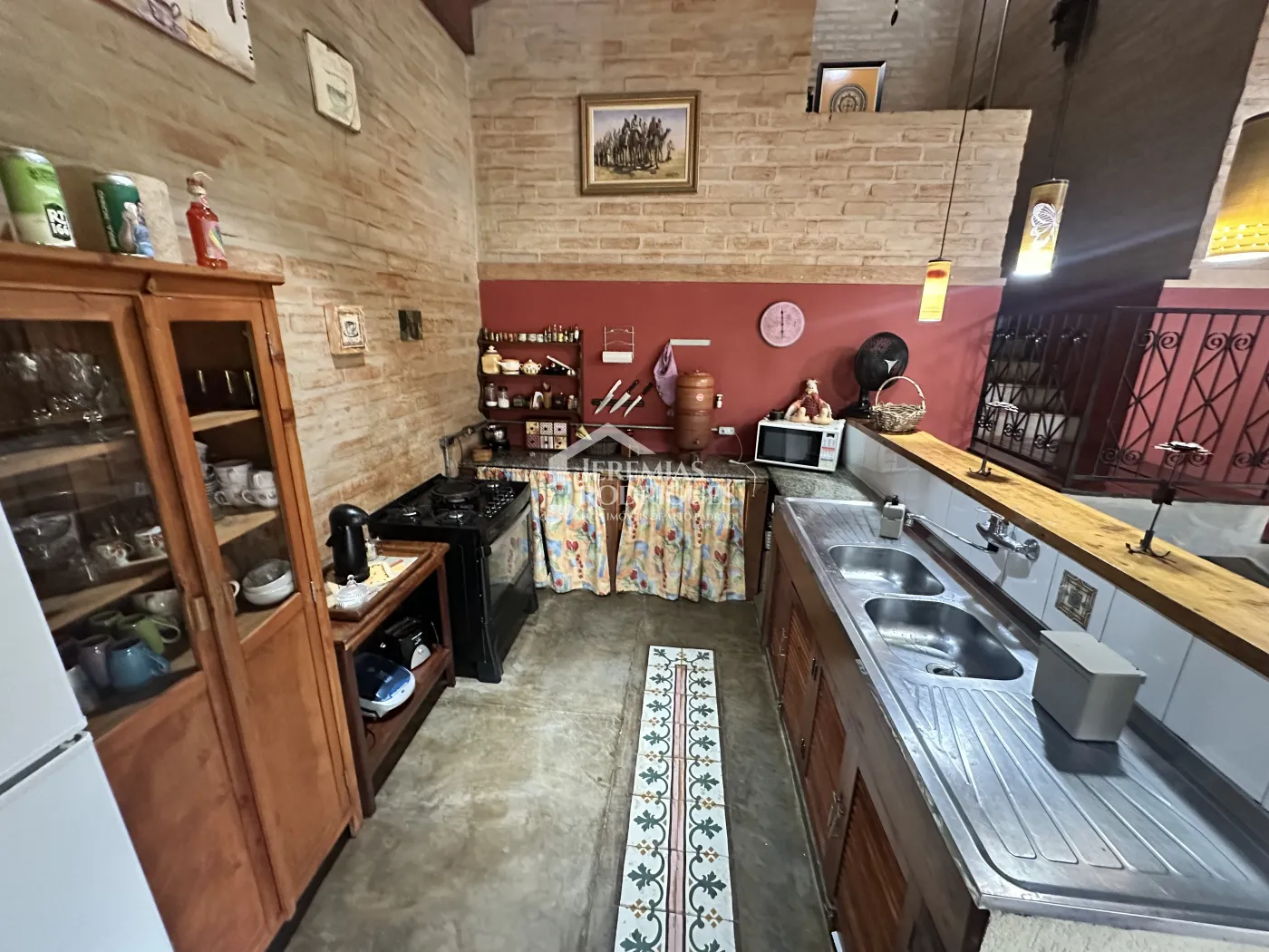 Casa à venda com 3 suítes no Centro em Santo Antônio do Pinhal/SP