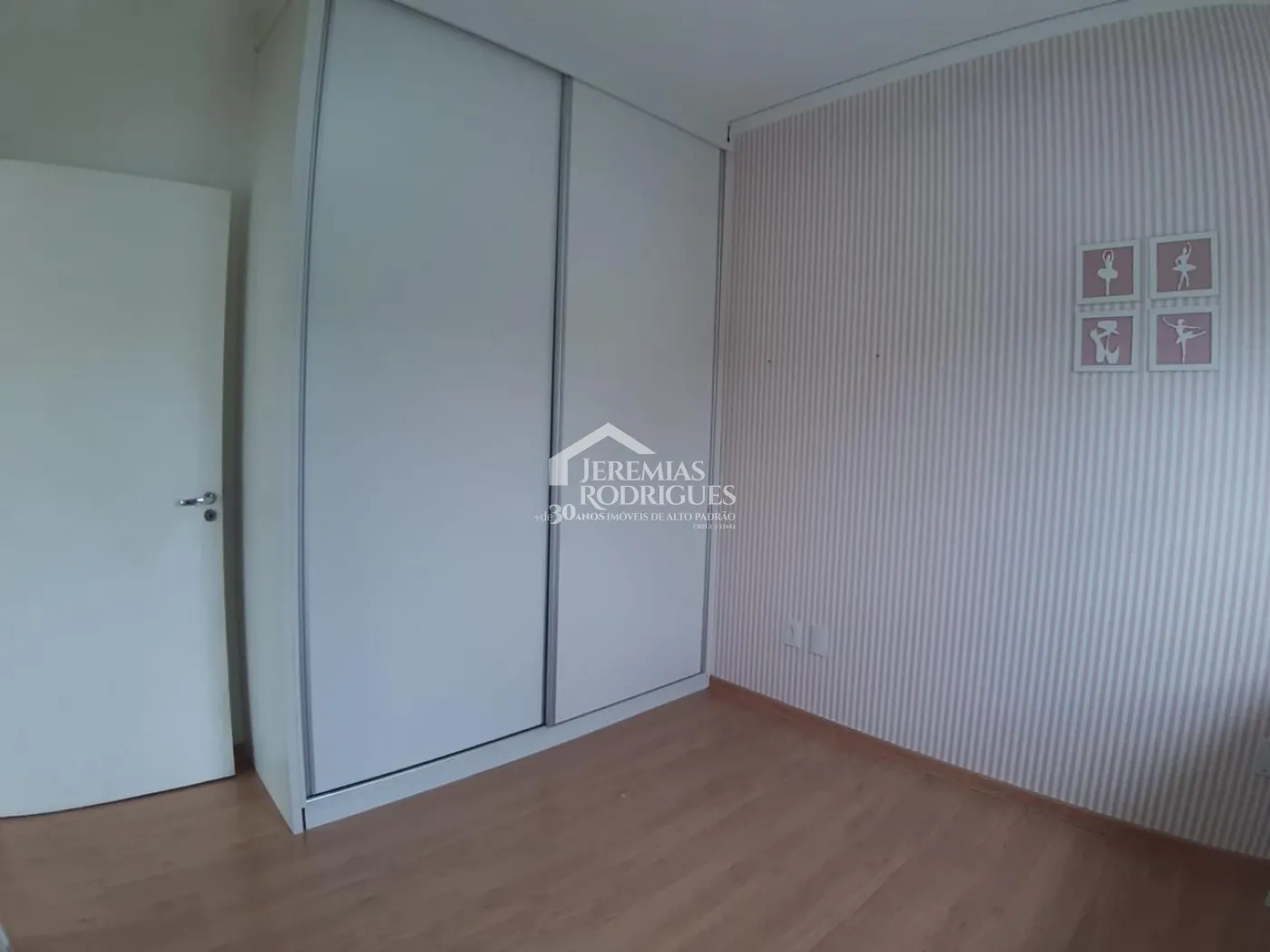 Casa com 3 dormitórios, 235 m² - Condomínio Campos do Conde I - Tremembé/SP.