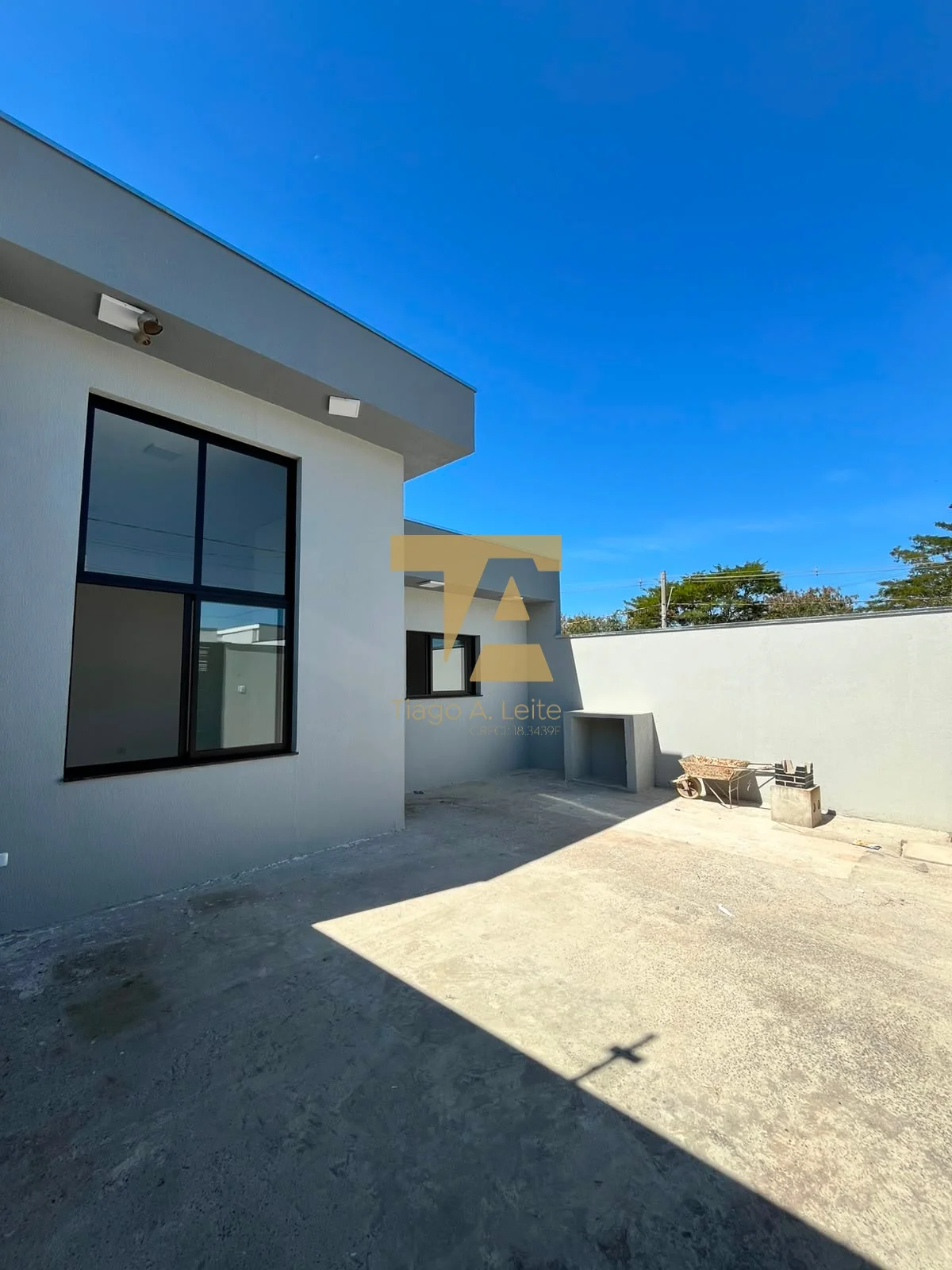 Casa Térrea à Venda no Residencial Flamboyant, Pindamonhangaba - SP | 3 Dormitórios e 1 Suíte — foto 1