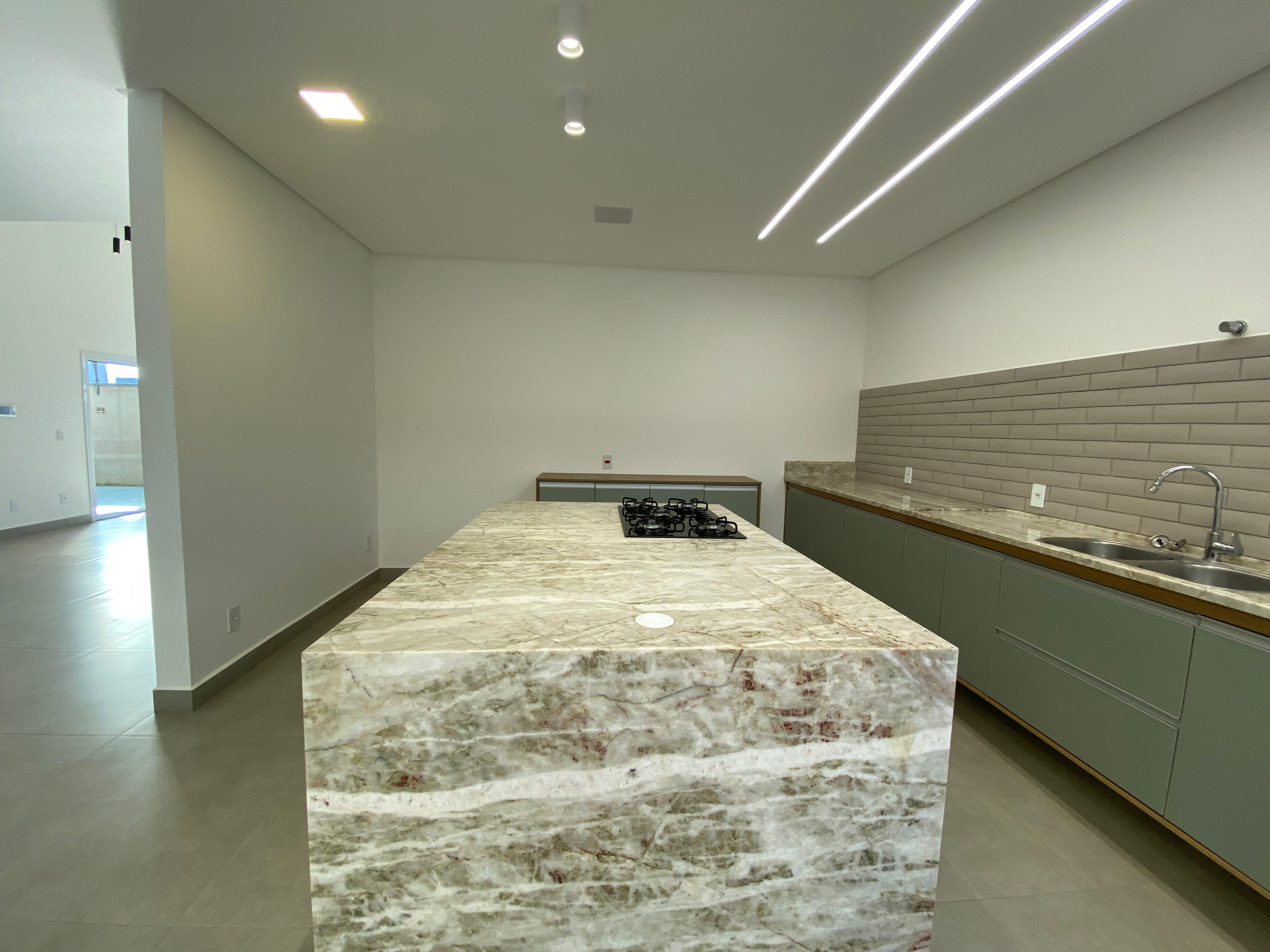 Casa para venda com 3 suítes no Condomínio Village Splendore em Pindamonhangaba/SP