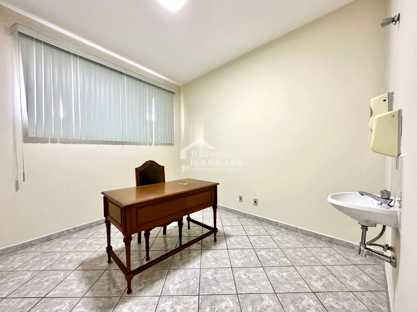 Ponto comercial no Centro de Taubaté/SP
