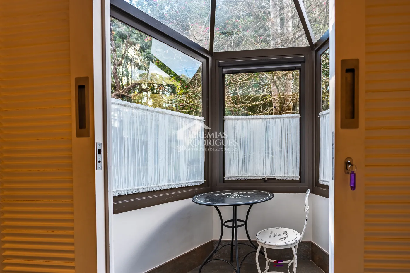 Casa com 7 suítes, 770 m² - Pedra do Fogo - Campos do Jordão/SP.