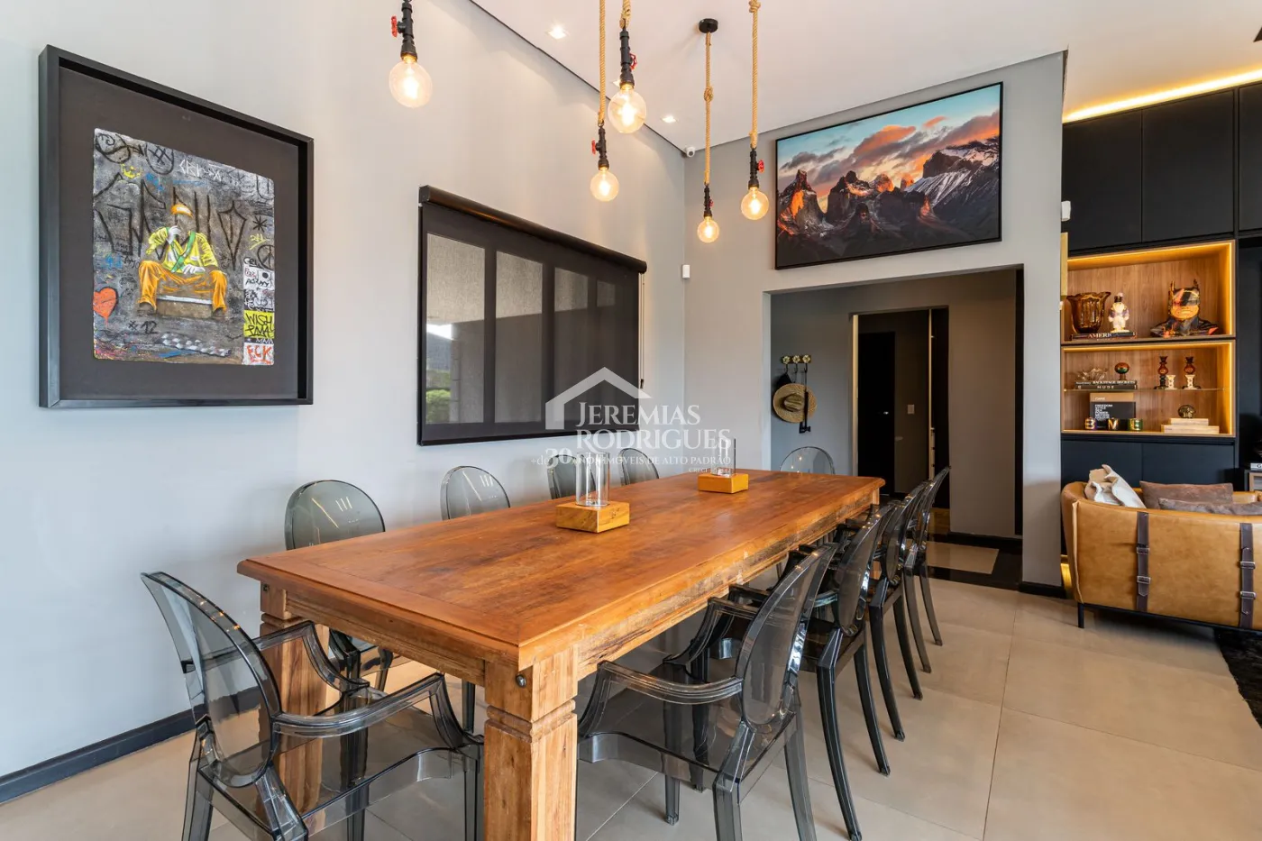 Casa para venda com 5 dormitórios no Residencial Estrelas da Mantiqueira em Campos do Jordão/SP