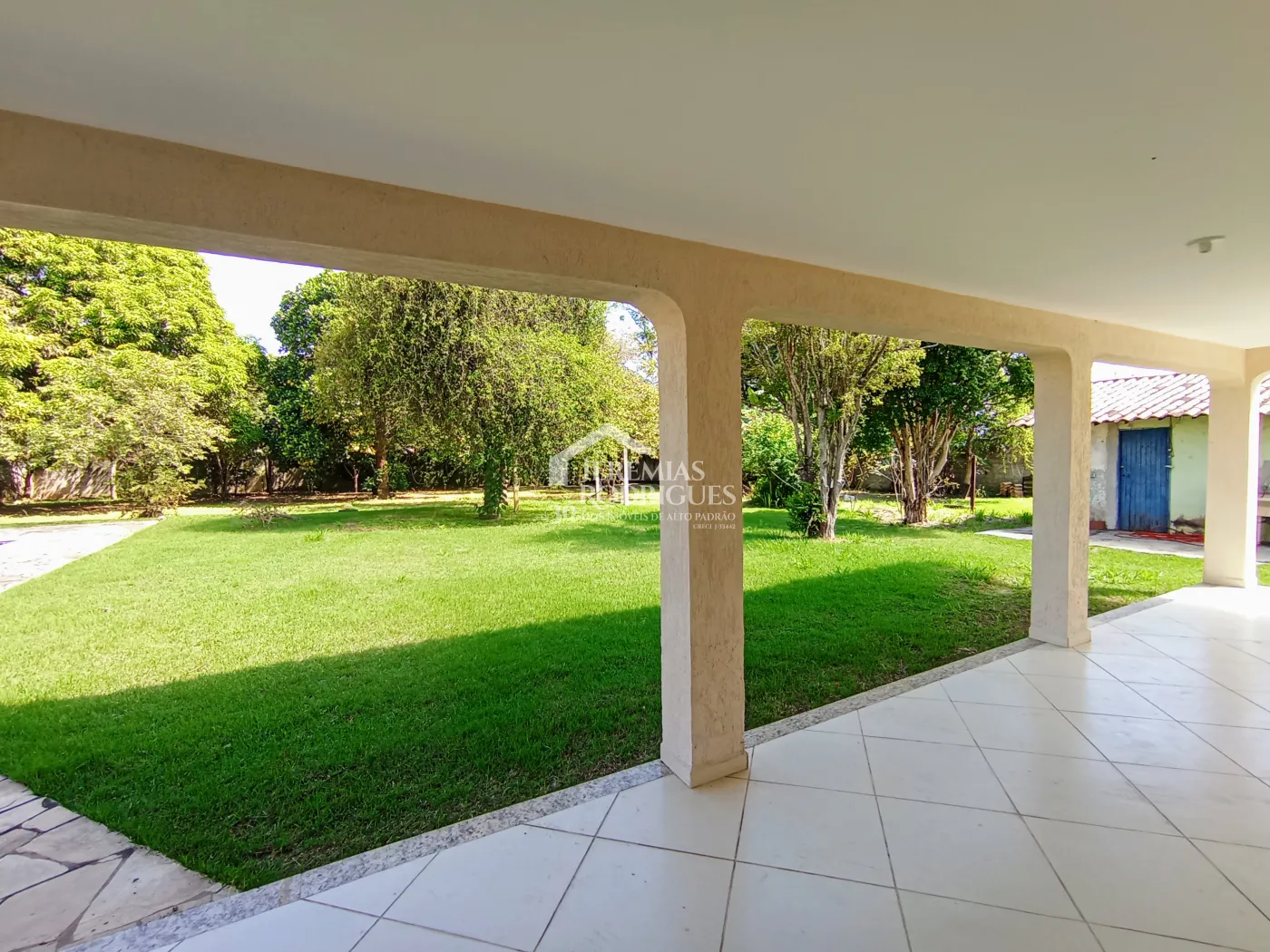 Chácara para locação com 4 dormitórios no bairro Jardim Carlota em Moreira Cesar/SP