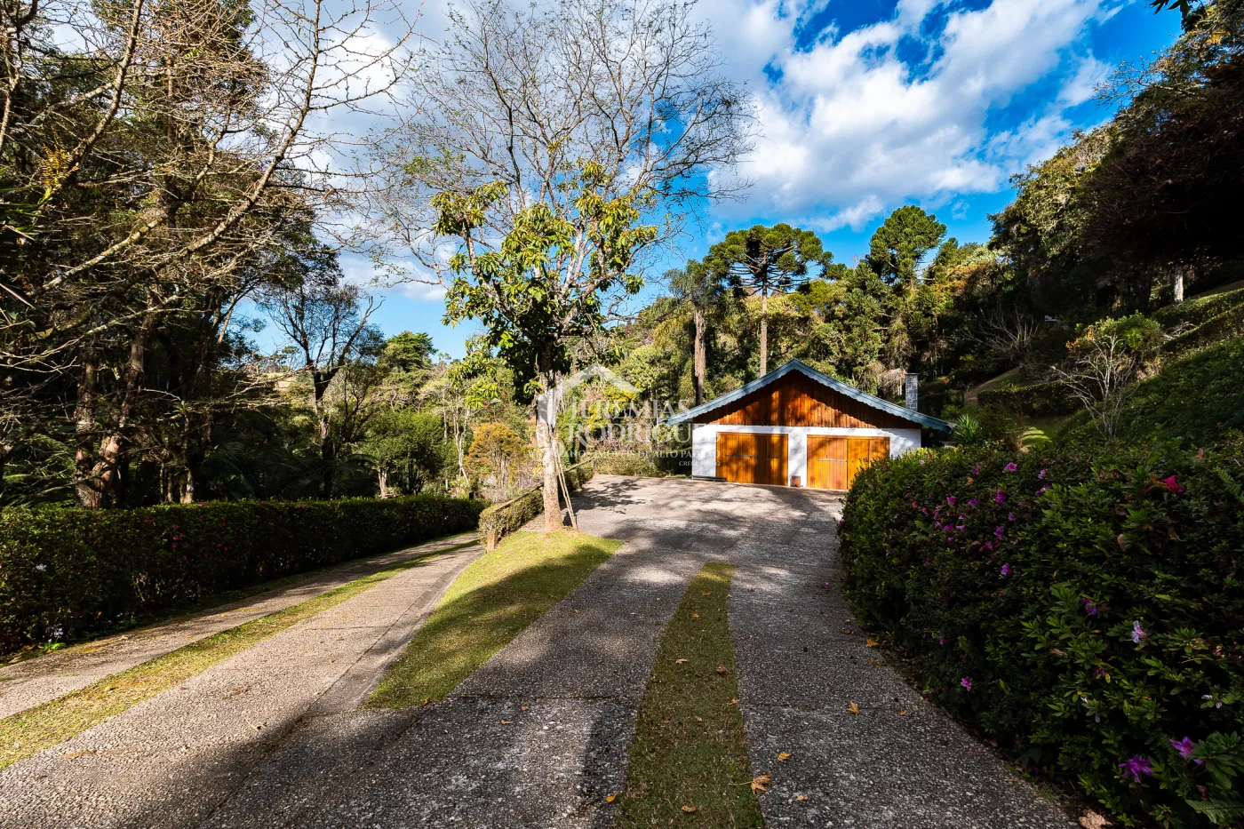 Casa com 7 suítes, 770 m² - Pedra do Fogo - Campos do Jordão/SP.