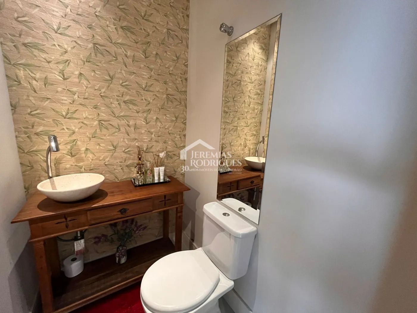 Casa para venda e locação com 2 suítes no Condomínio Verdes Vales em Taubaté/SP