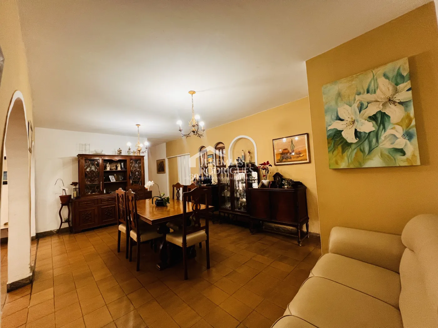 Casa para venda com 4 dormitórios no Centro em Taubaté/SP