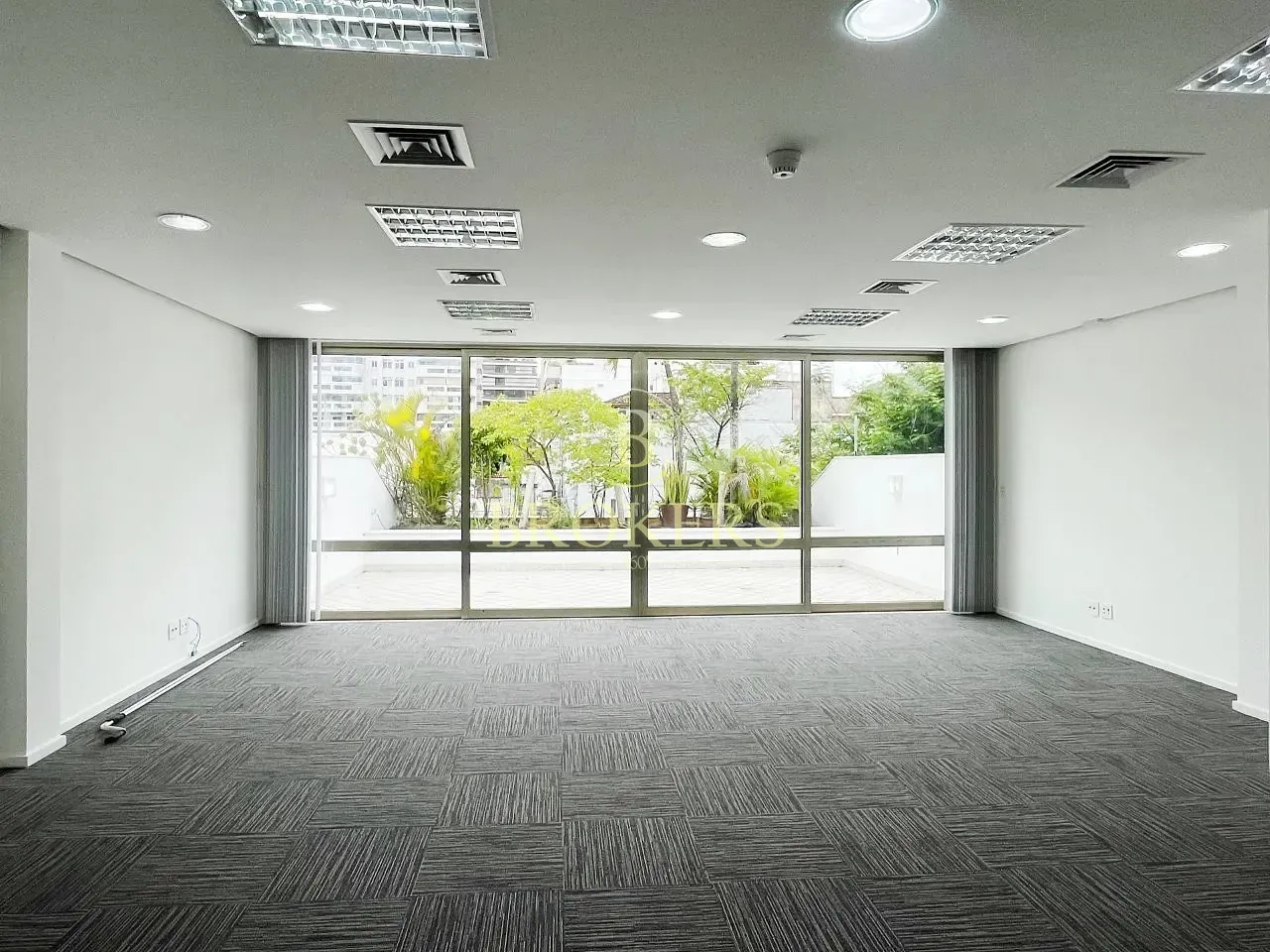 Edifício de sede corporativa exclusiva no Humaitá em localização estratégica da Zona Sul
