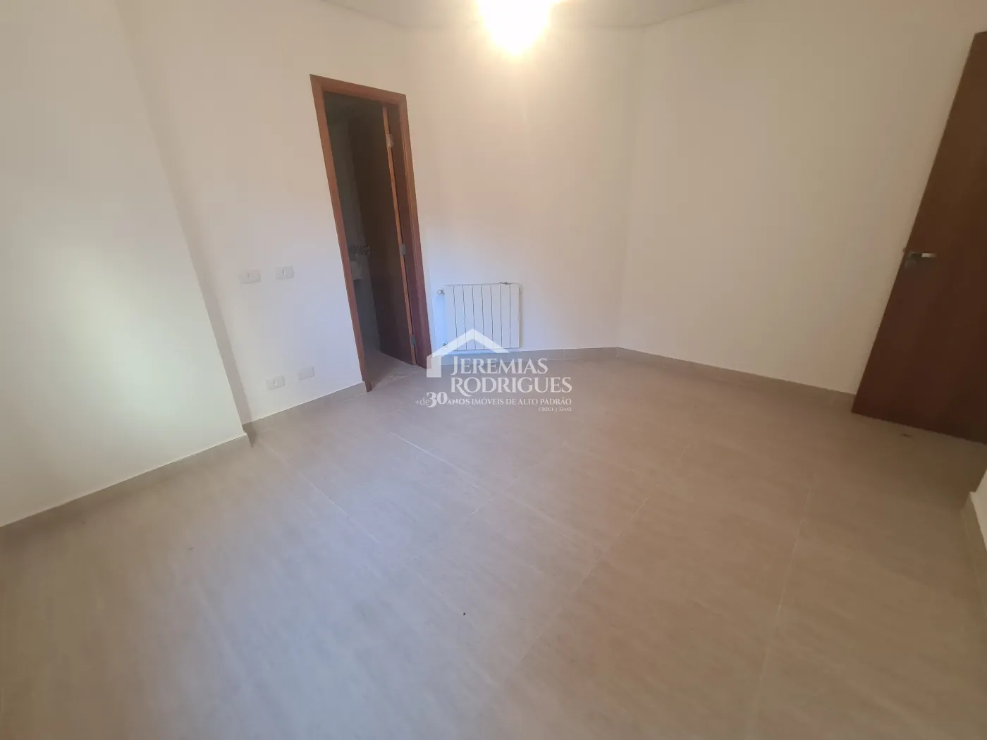 Apartamento para venda com 3 dormitórios no Condomínio Vila Americana em Campos do Jordão/SP