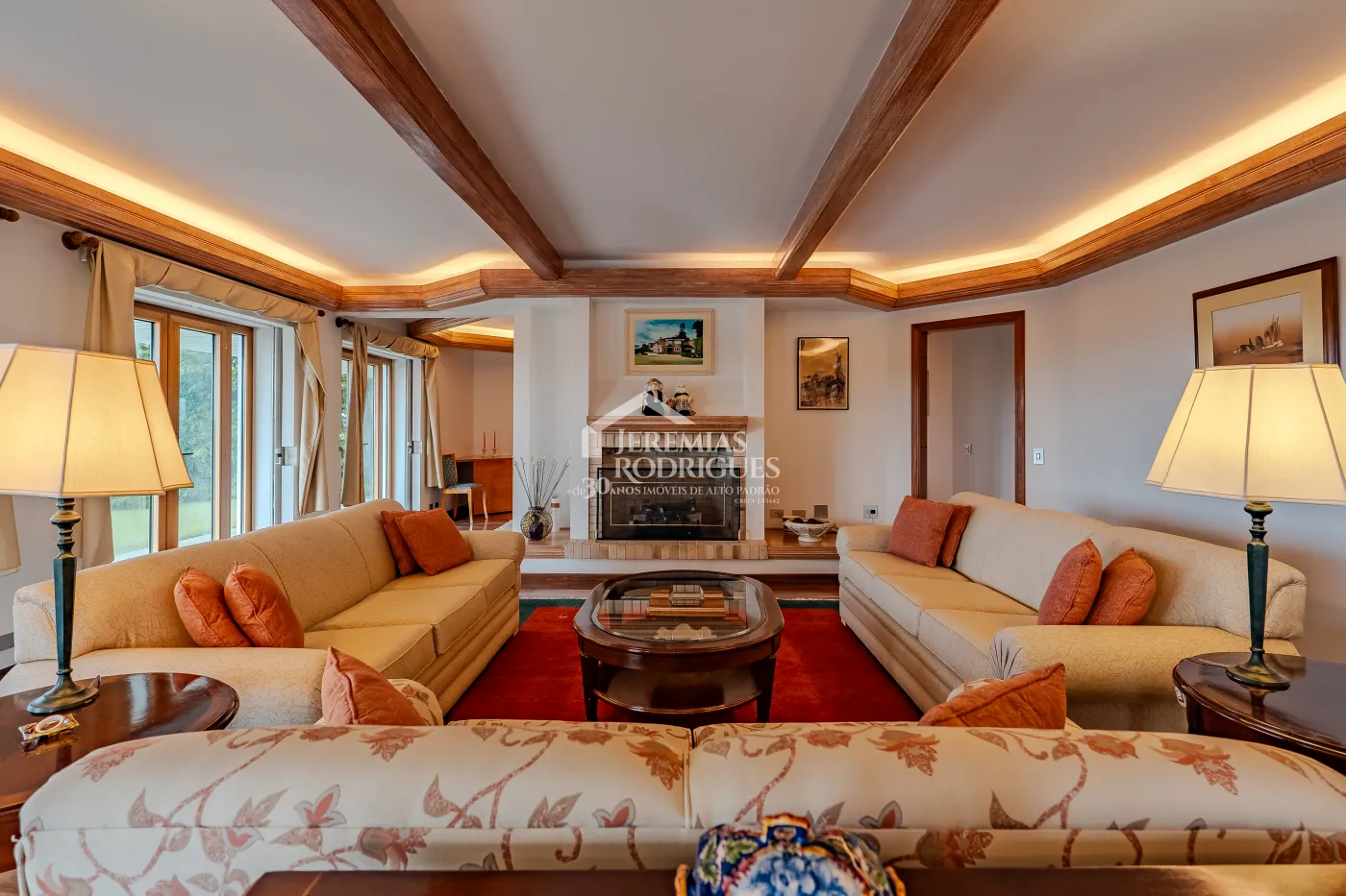 Casa com 4 suítes, 670 m² - Alto do Capivari - Campos do Jordão/SP.