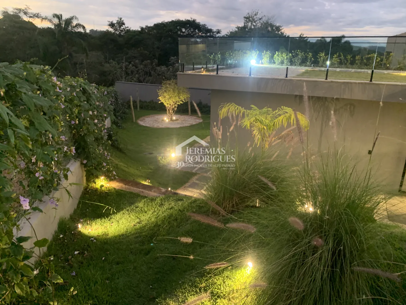 Casa à venda com 4 suítes no Condomínio Altos do Cataguá em Taubaté/SP