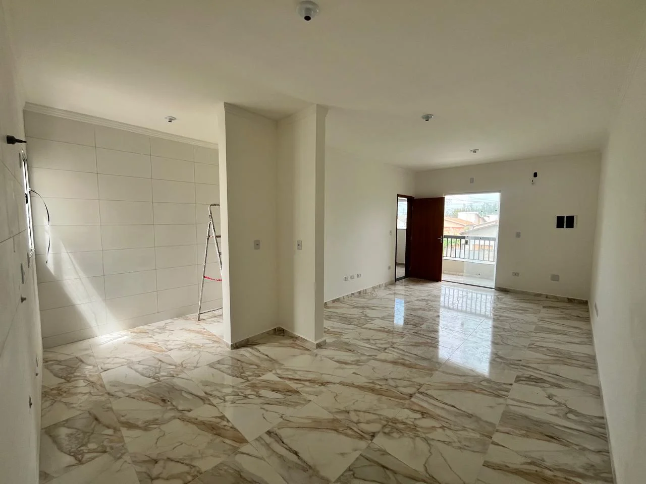 Apartamento térreo com quintal no Portal dos Eucaliptos em Pindamonhangaba 