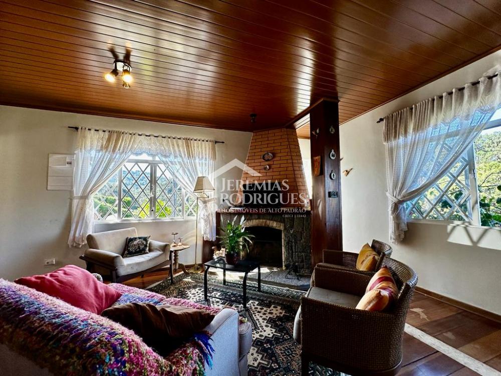 Sobrado em Condomínio com 4 dormitórios - Condomínio Colinas do Sol - Campos do Jordão/SP