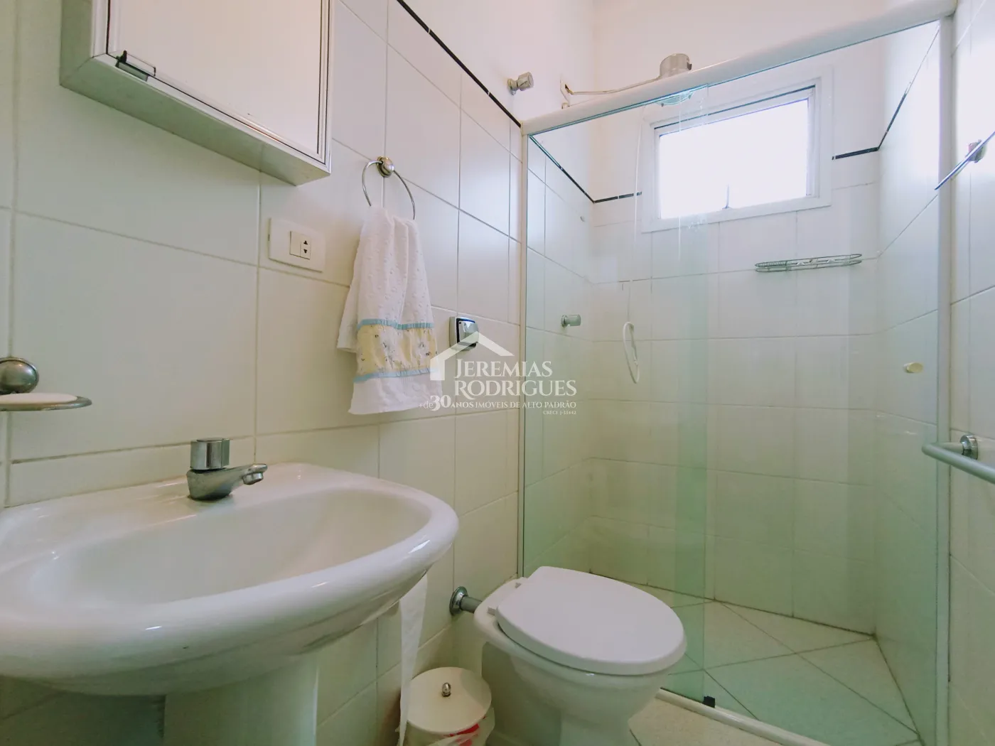 Casa à venda com 4 dormitórios no Condomínio Taubaté Village em Taubaté/SP.