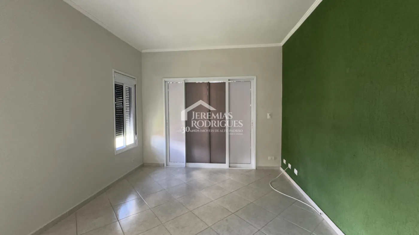 Casa para venda e locação com 4 dormitórios no Condomínio Real Ville I em Pindamonhangaba/SP.