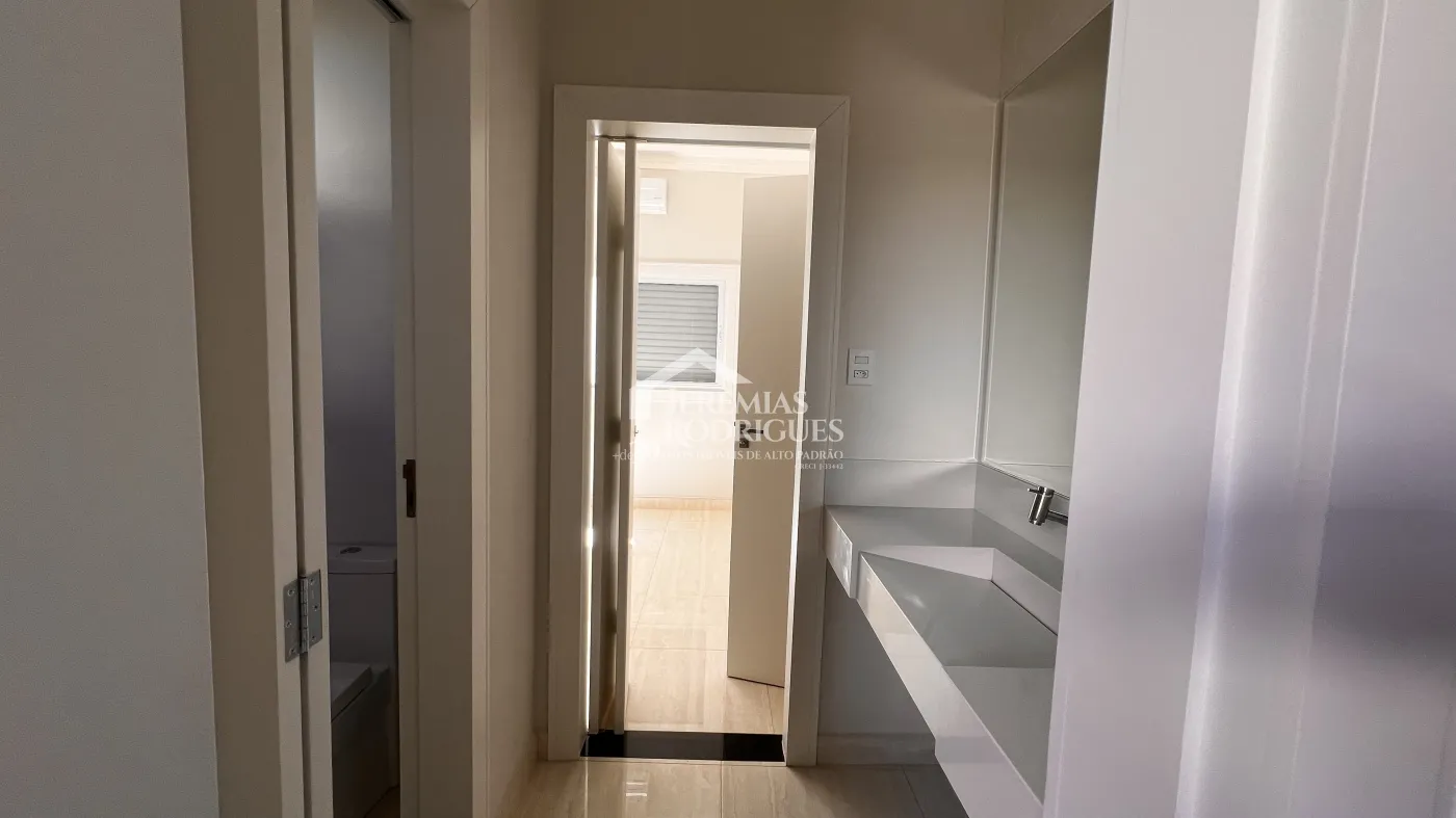 Casa à venda com 3 dormitórios no Condomínio Campos do Conde II em Tremembé/SP.