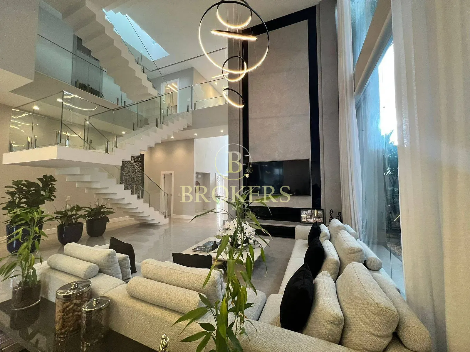 Design e luxo no Alphaville: Mansão triplex de 820m² com elevador, 5 suítes e lazer exclusivo por R — foto 22