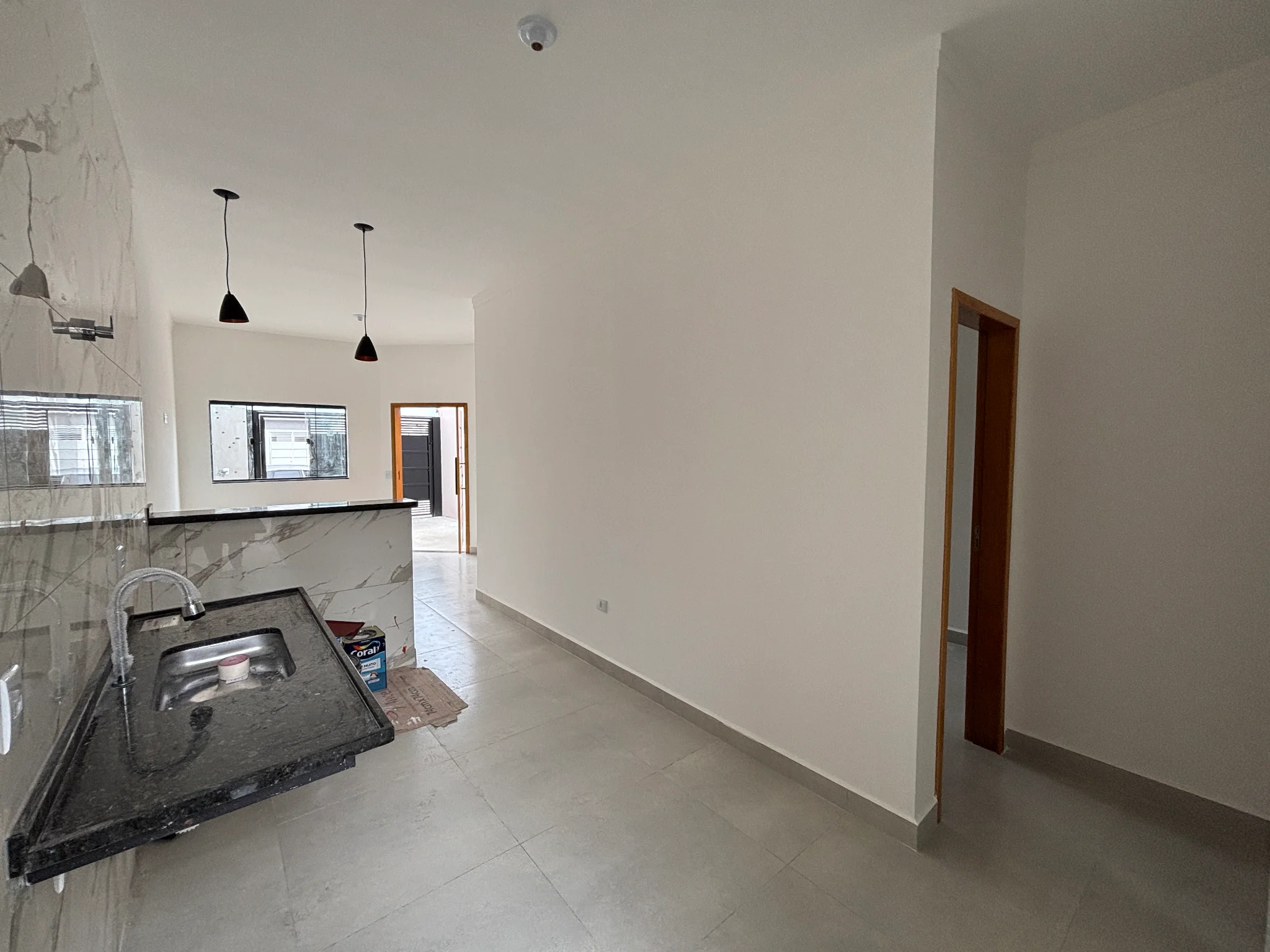 Casa no Portal dos Eucaliptos em Pindamonhangaba com suíte e área gourmet