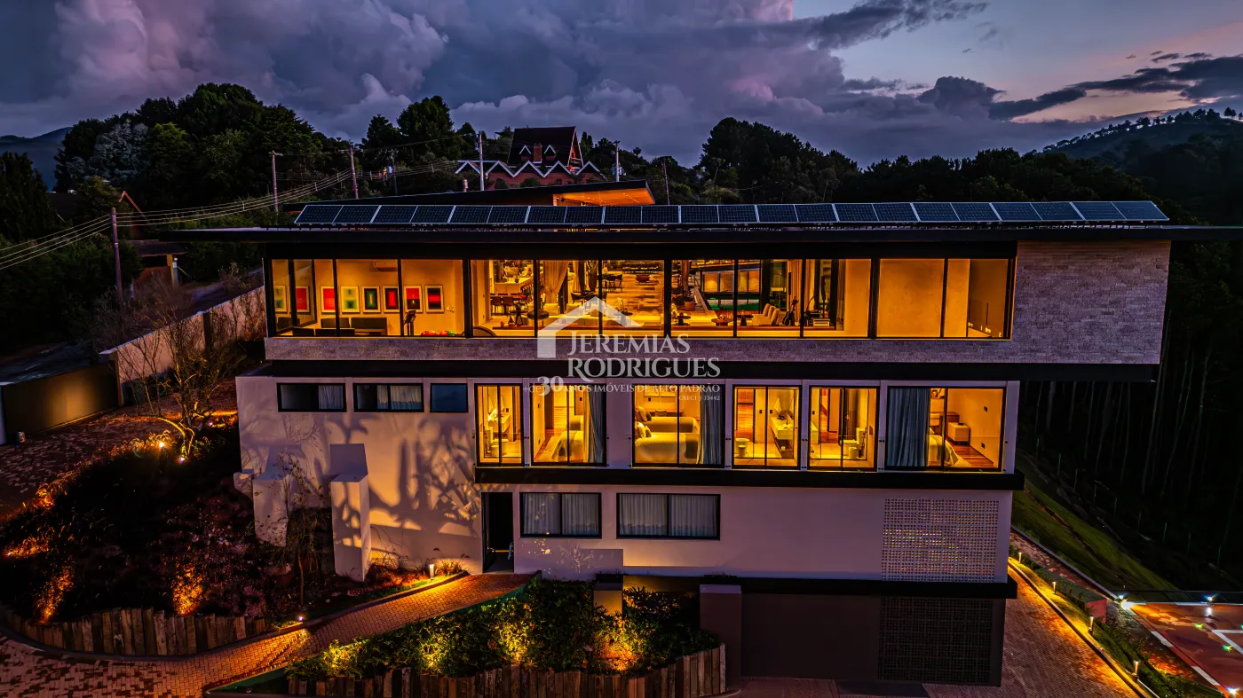 Mansão à venda com 11 suítes no Condomínio Gran Ville em Campos do Jordão/SP.