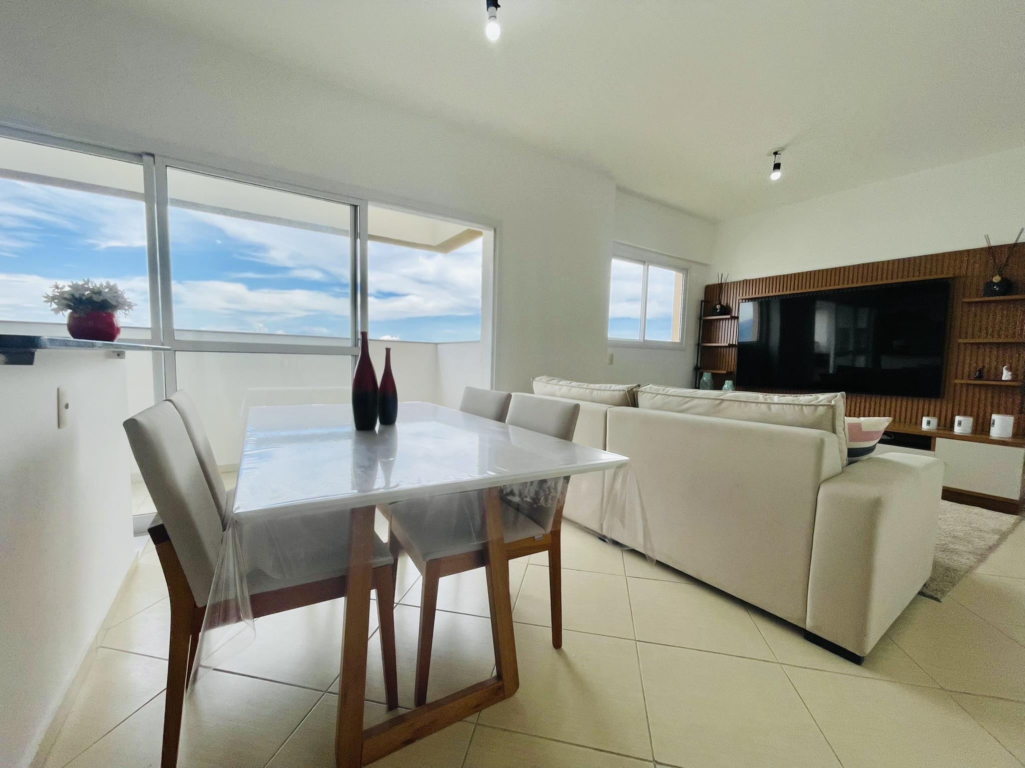 Apartamento à venda com 3 dormitórios, 93 m² no Condomínio Vie Nouvelle em Taubaté/SP.