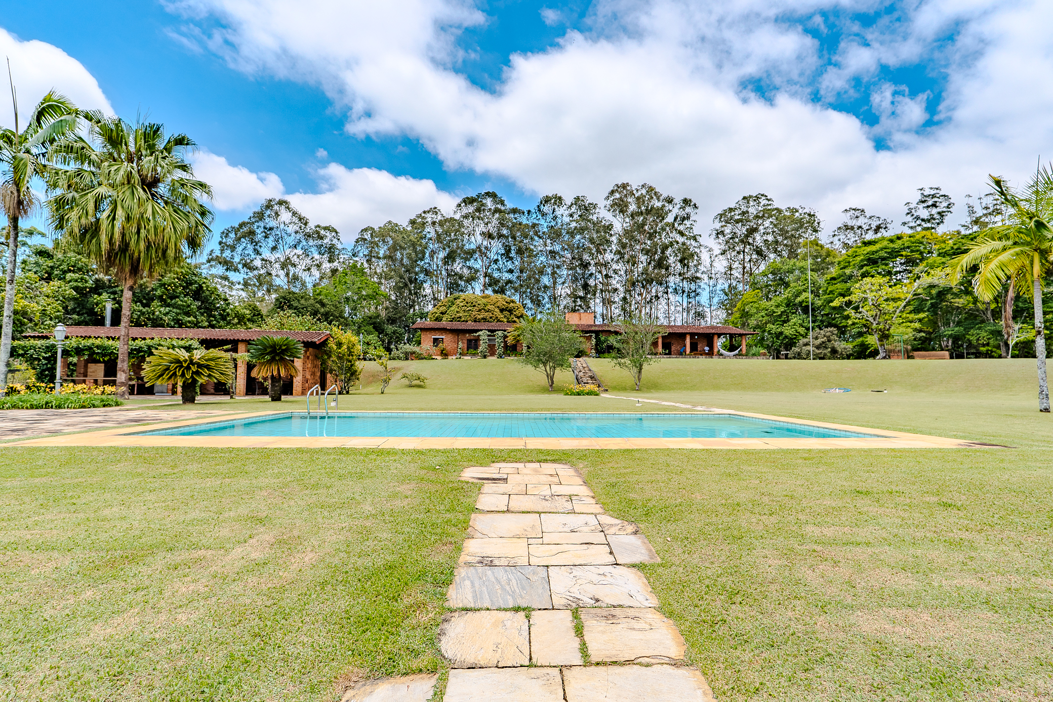 Fazenda à venda com 89,87 ha no bairro Piracuama em Pindamonhangaba/SP. 