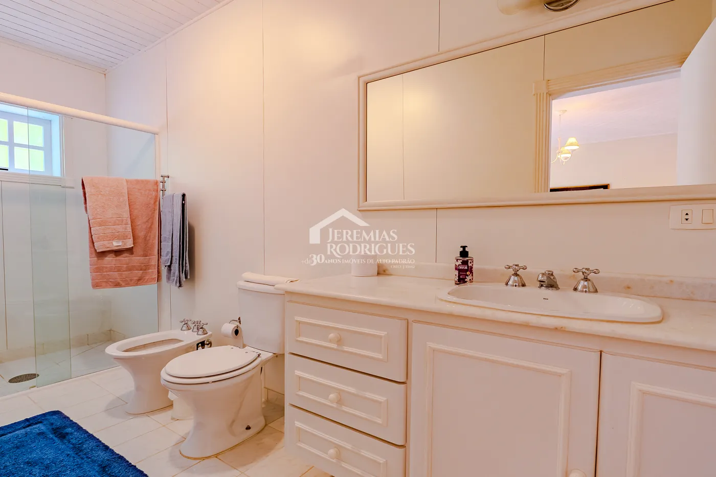 Casa com 6 suítes, 700 m² - Condomínio Vila Simonsen - Campos do Jordão/SP.