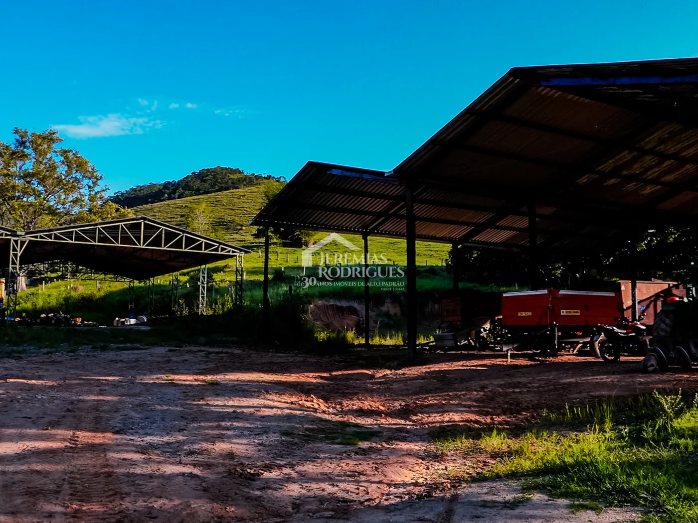 Fazenda à venda com 919,6 hectares em Cachoeira Paulista/SP.