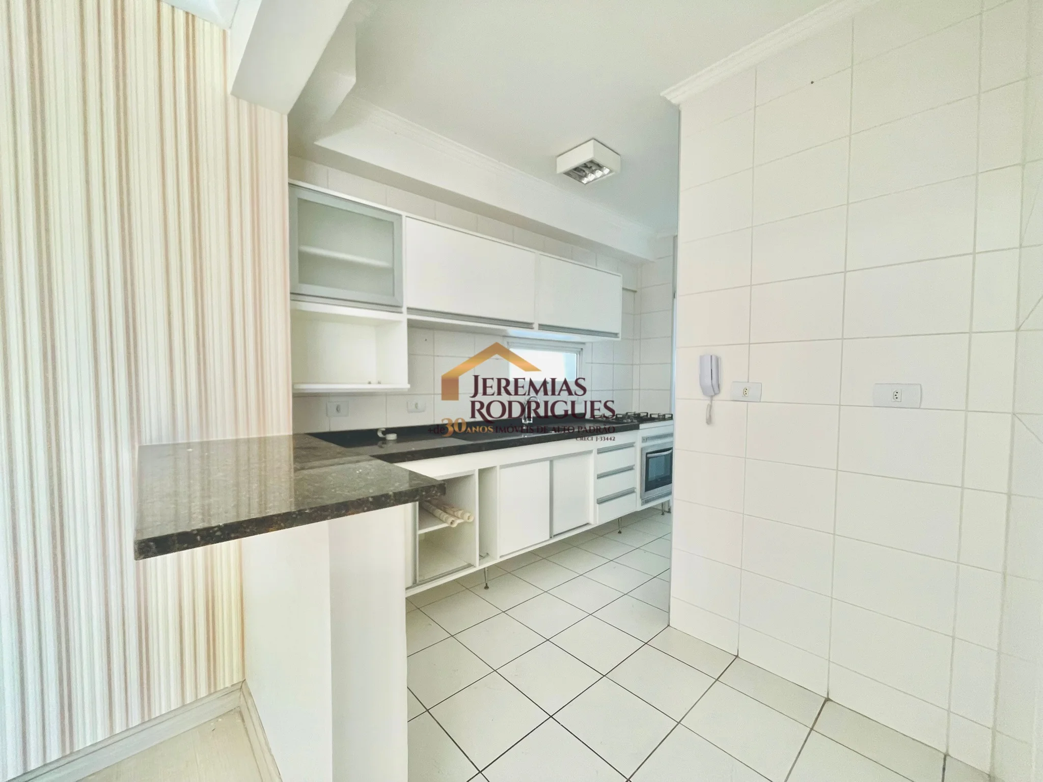 Apartamento para locação no Condomínio Varandas da Mantiqueira em Taubaté/SP.