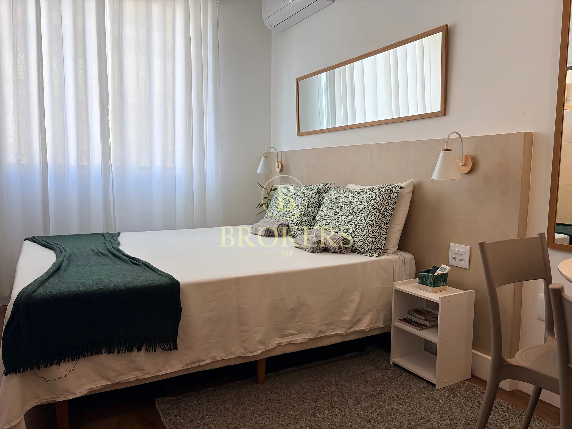 Studio premium á venda a 30m da praia de Copacabana pronto para alta rentabilidade com temporada