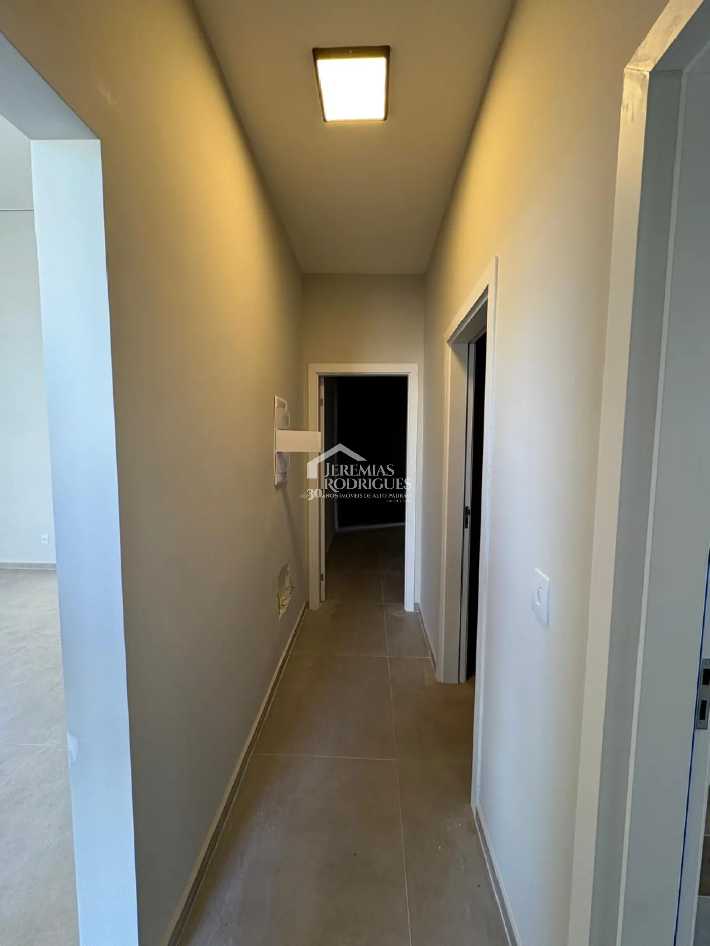 Casa com 3 dormitórios, 151 m² - Condomínio Pérola do Vale - Tremembé/SP.