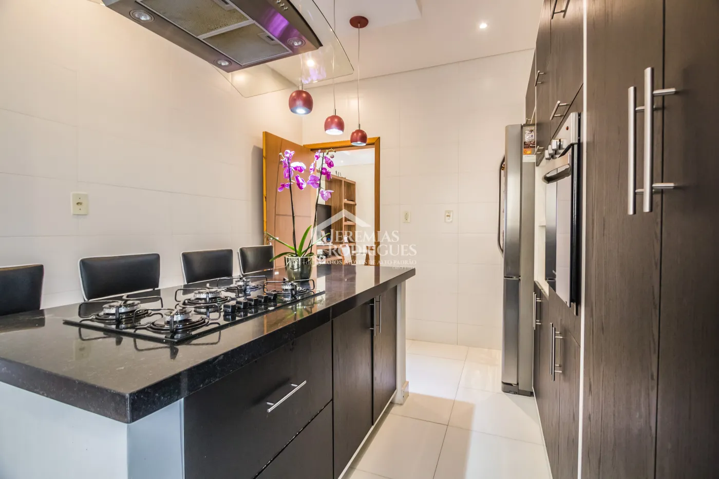 Casa com 4 dormitórios, 295 m² - Condomínio Reserva dos Lagos - Pindamonhangaba/SP