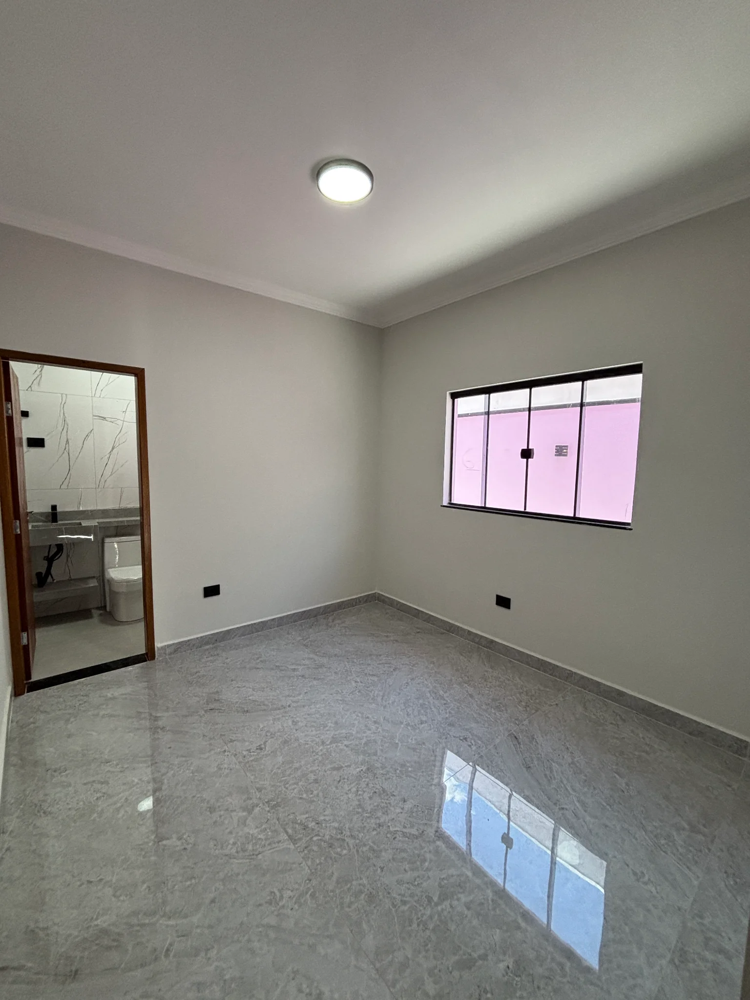 Casa com quintal amplo à venda no Cidade Nova – Pindamonhangaba/SP