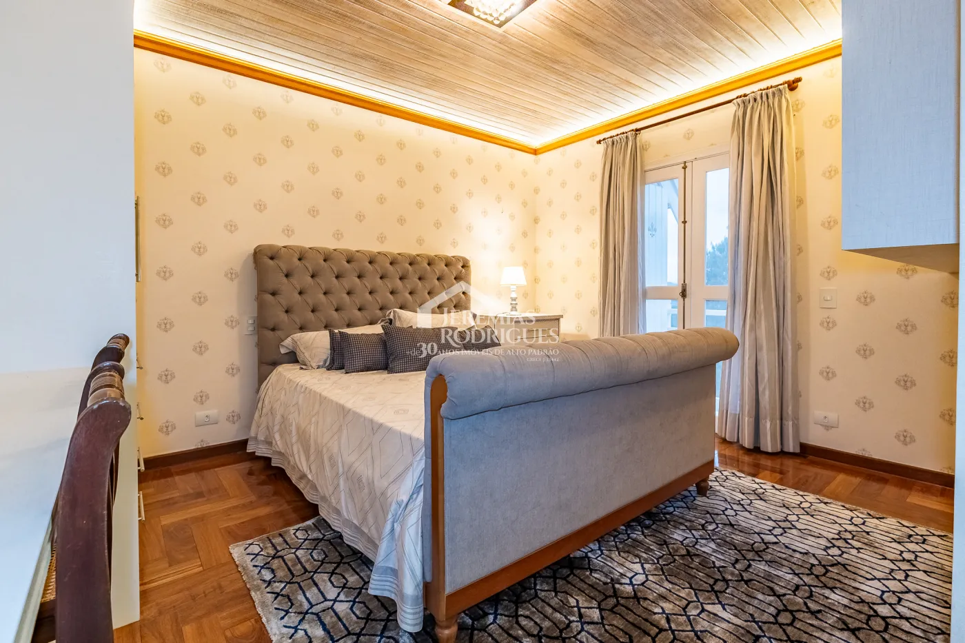 Casa com 5 suítes, 950 m² - Alto do Capivari - Campos do Jordão/SP