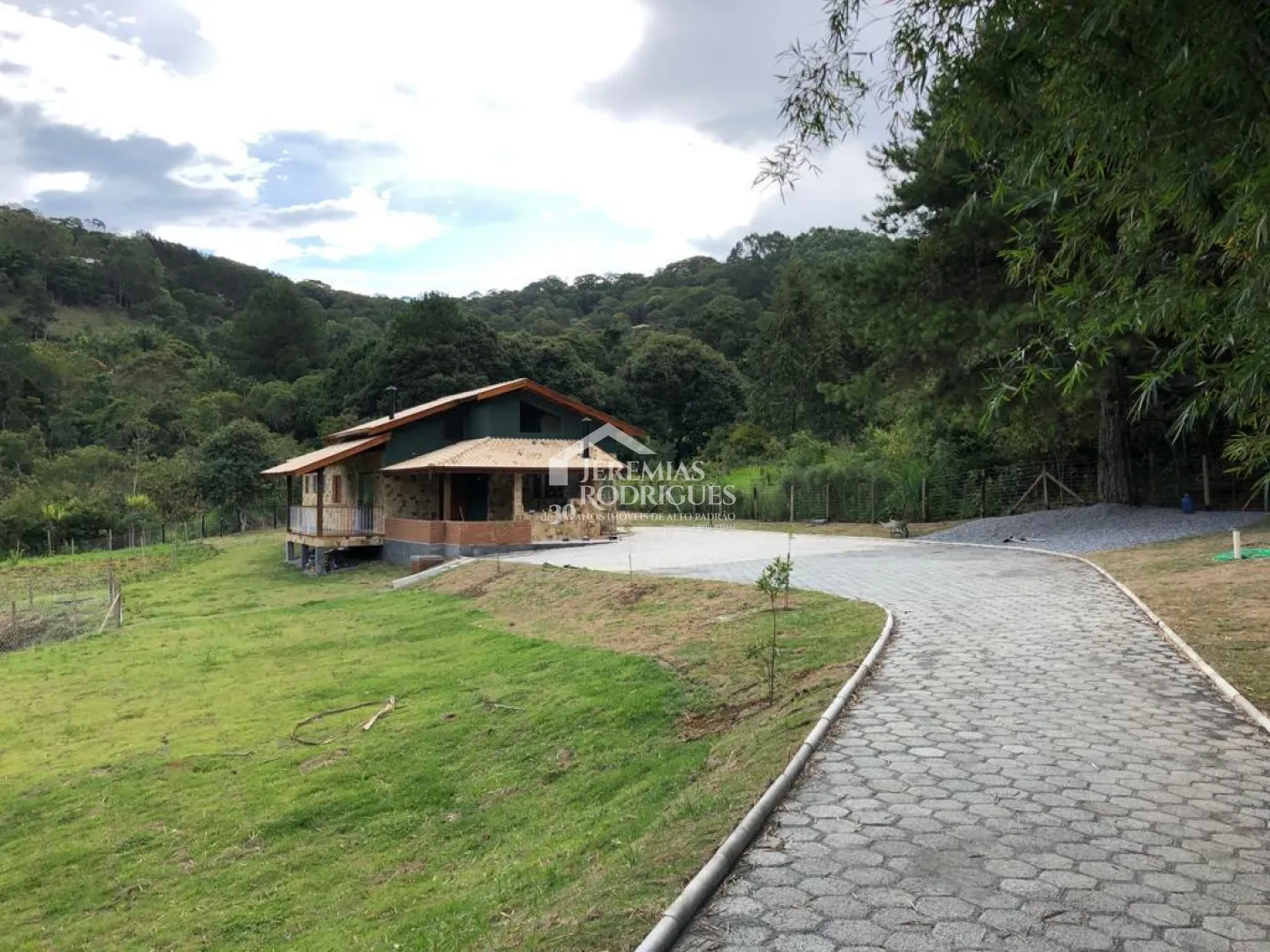 Casa com 3 dormitórios, 200 m² - Condomínio Country Club - Taubaté/SP