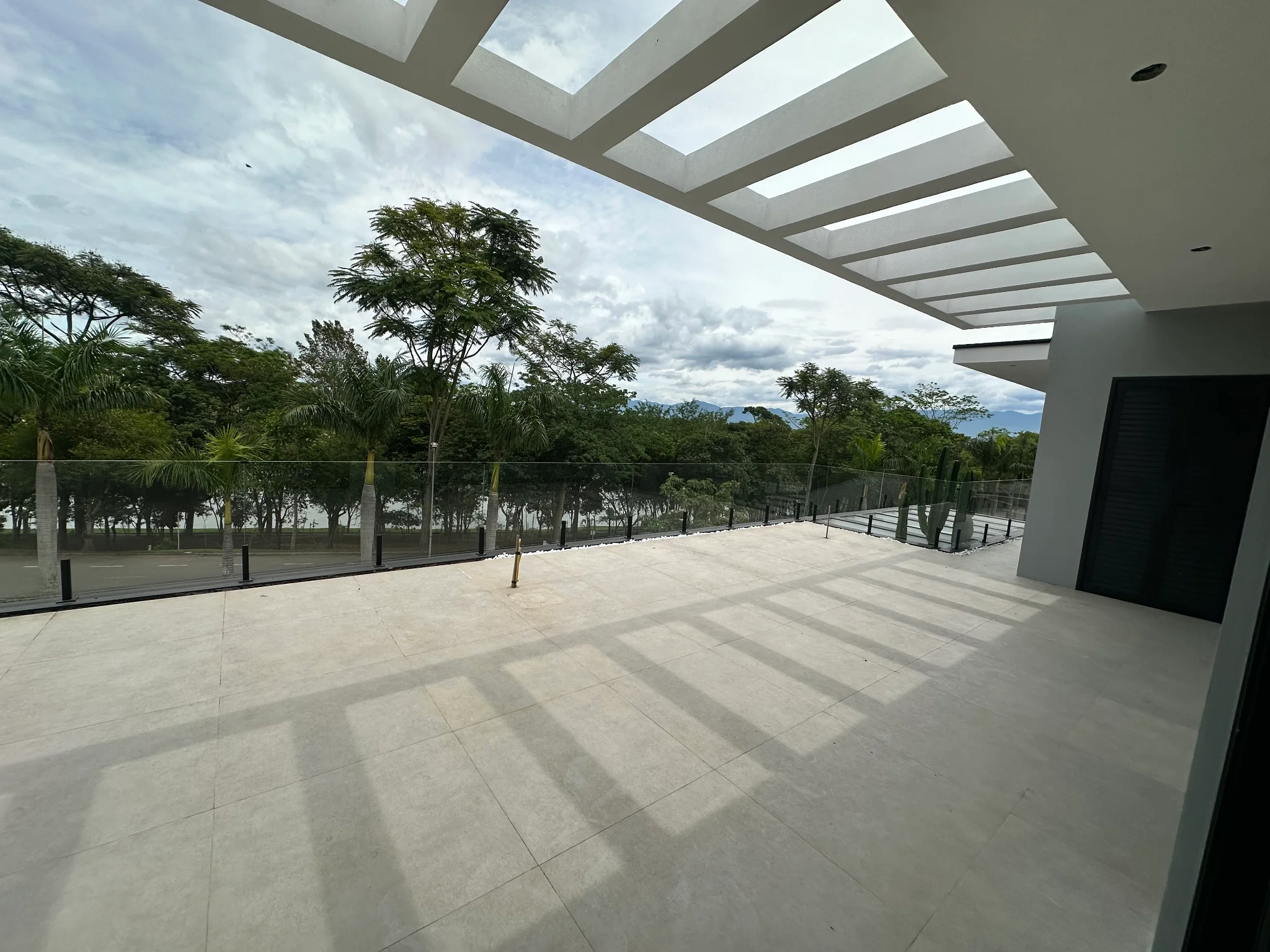 Casa para locação no Condomínio Reserva dos Lagos em Pindamonhangaba/SP.