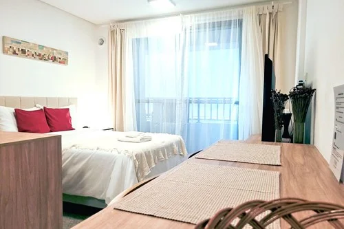 Studio Mobiliado com Varanda na Vila Mariana