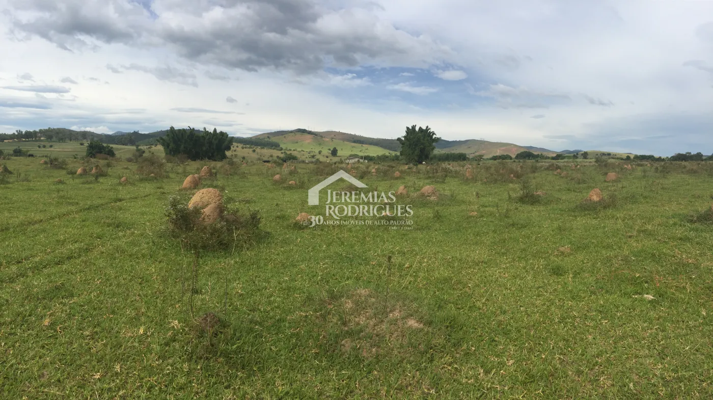 Terreno com 800.000 m² - Feital - Pindamonhangaba/SP.