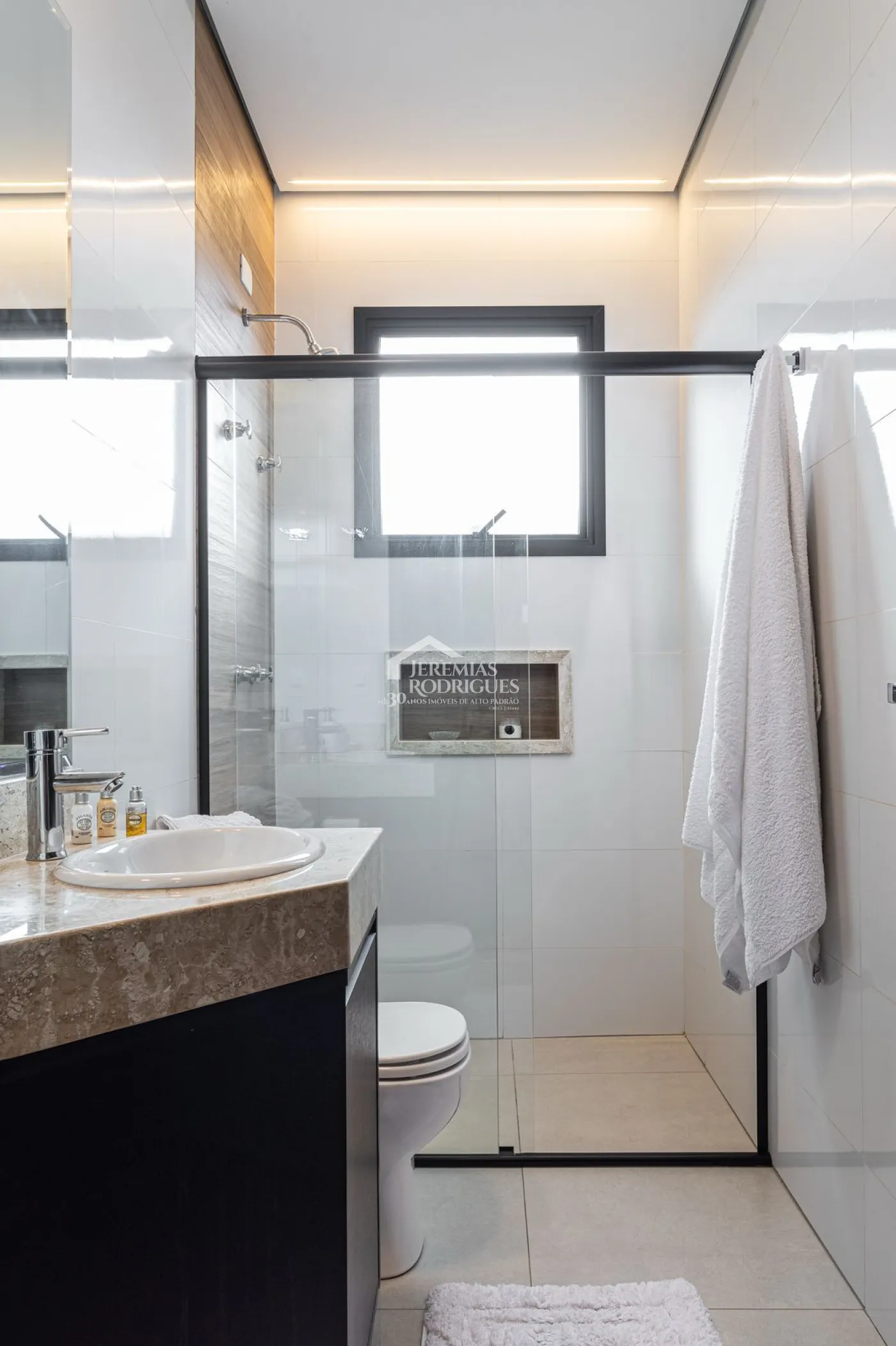 Casa para venda com 5 dormitórios no Residencial Estrelas da Mantiqueira em Campos do Jordão/SP