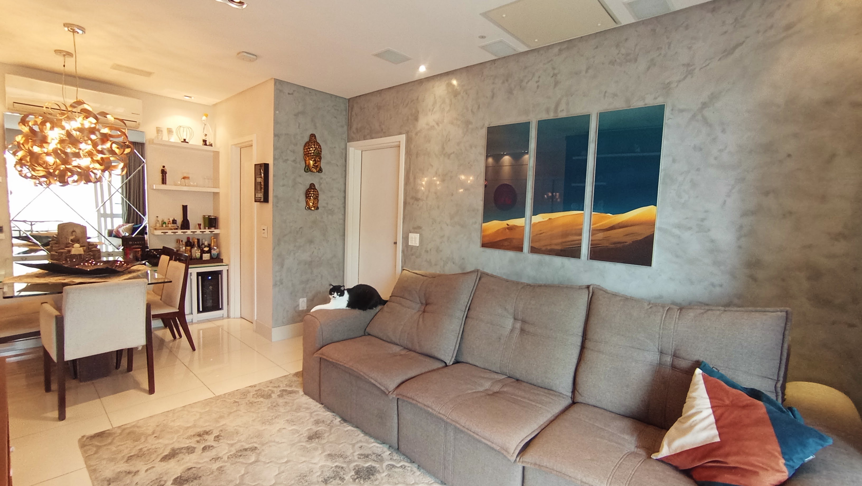 Apartamento à venda com 3 suítes no Condomínio Renaissance em Taubaté/SP.