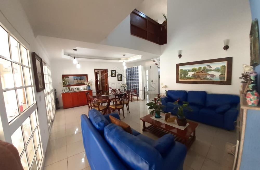 Casa com 4 quartos, 370 m², à venda por R$ 2.200.000- Taubaté Village - Taubaté/SP