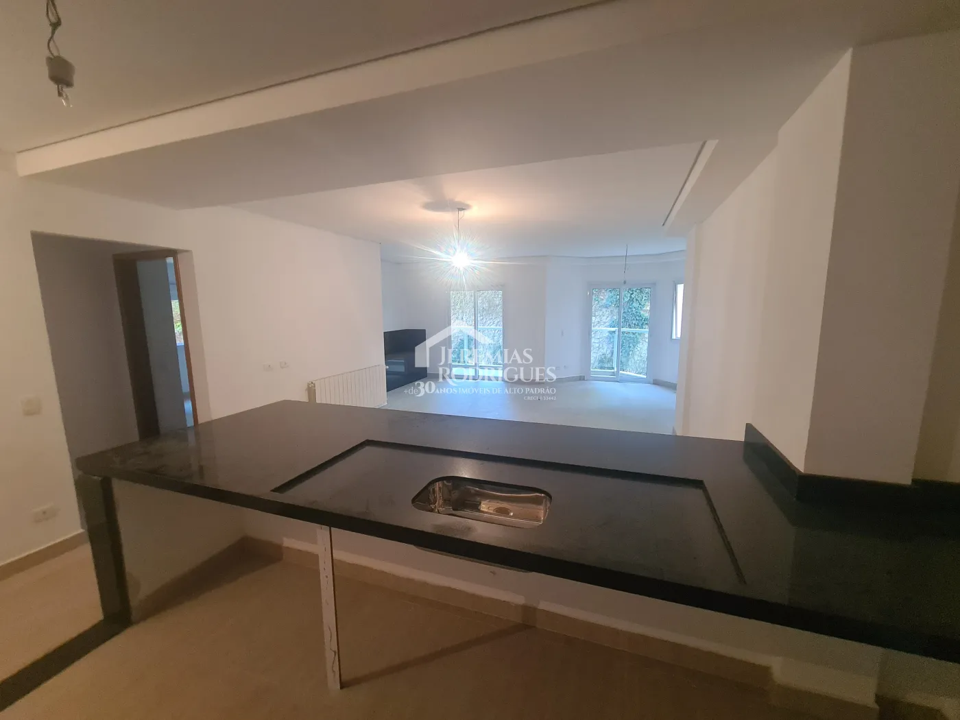 Apartamento para venda com 3 dormitórios no Condomínio Vila Americana em Campos do Jordão/SP