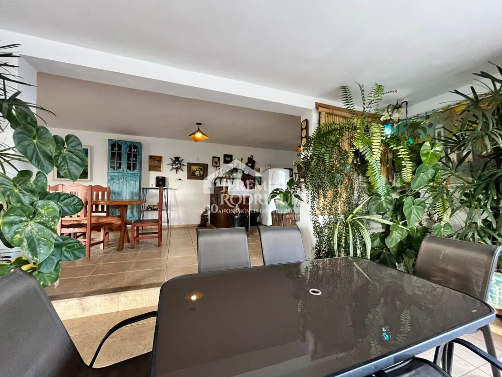 Casa com 4 dormitórios, 360 m² - Condomínio Chácaras Cataguá- Taubaté/SP