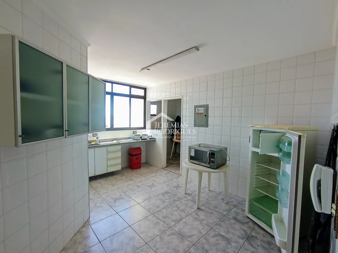 Apartamento para venda com 2 suítes no Edifício Rosa Abirached em Taubaté/SP