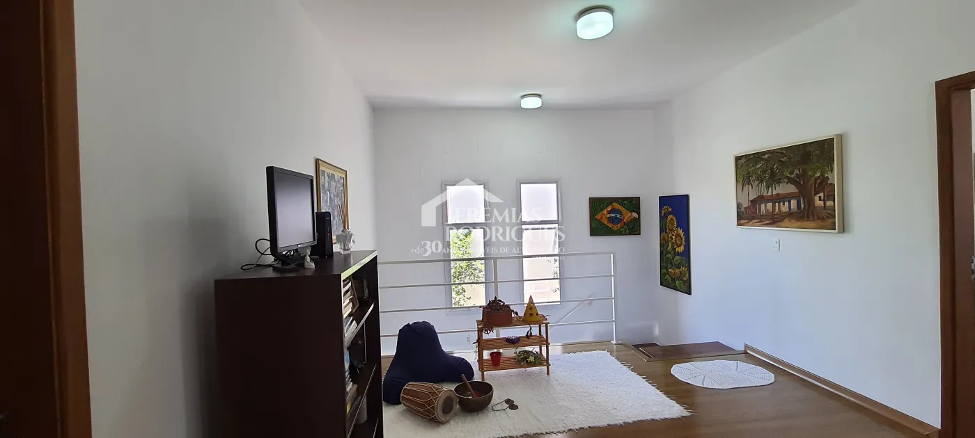 Casa com 3 suítes para venda no Condomínio Campos Do Conde II Versailles em Tremembé/SP
