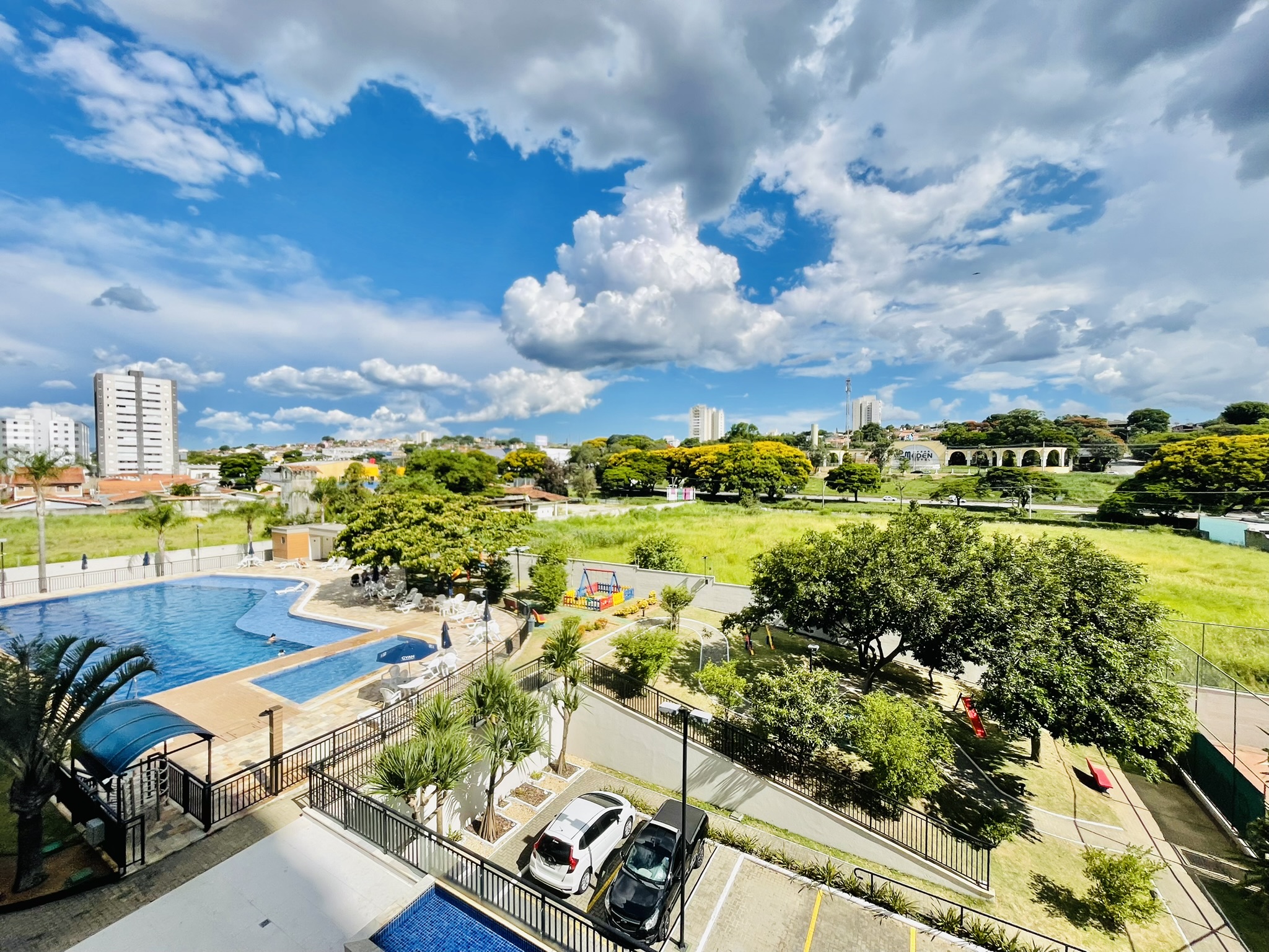 Apartamento à venda com 3 dormitórios, 82 m² no Condomínio Cyan em Taubaté/SP. 