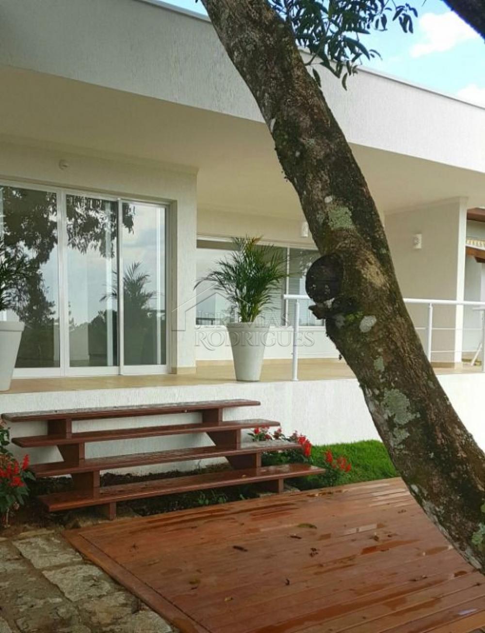 Casa espaçosa com 4 quartos, 320 m² - Condomínio Chácaras Cataguá - Taubaté/SP