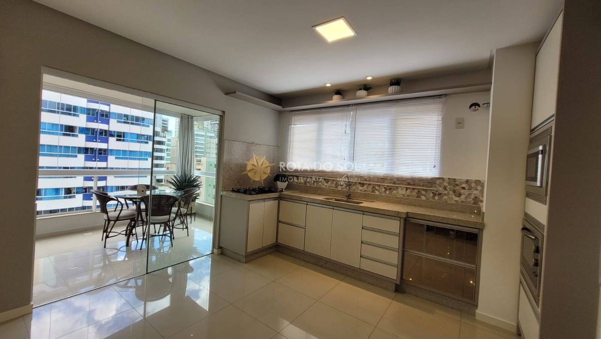 Kandinsky Apartamento 3 Suítes Meia Praia Itapema SC