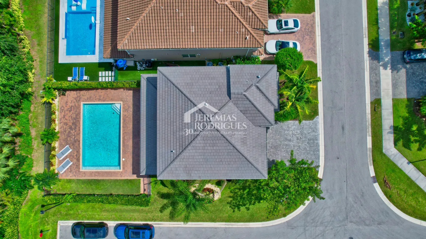 Casa com 4 dormitórios - Condomínio Dakota - Miami/ Flórida