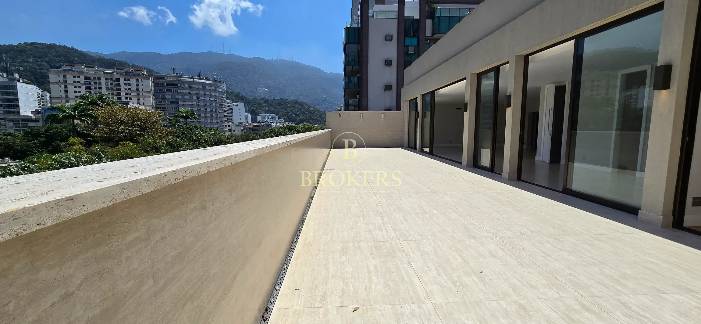 Cobertura linear, modernizada à venda no Leblon, São 460m², 4 suítes, vista indevassável para o Jar — foto 8